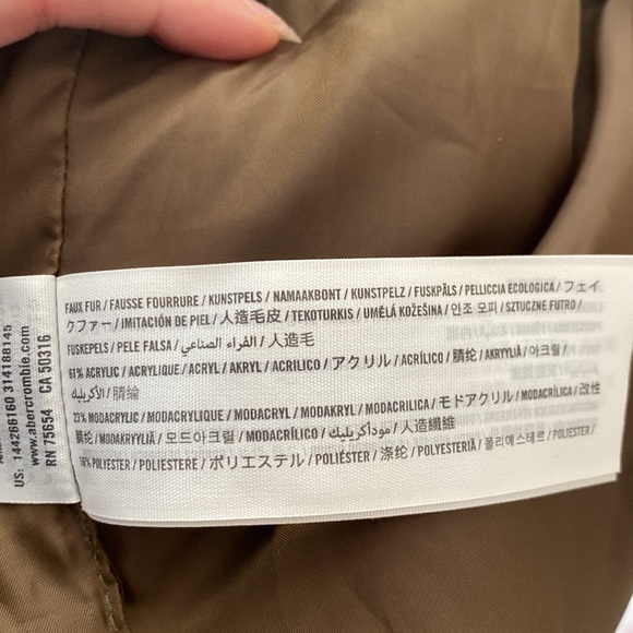 Abercrombie & Fitch Faux Fur Vest Brown Small - Picture 11 of 11